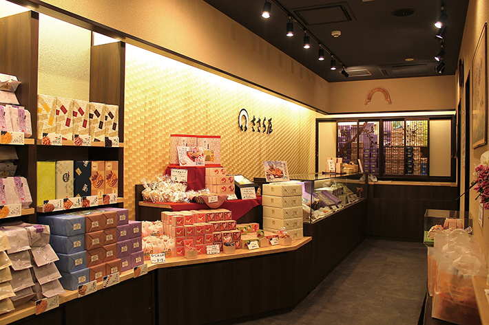 Sasaraya  Tokyo Kudan store PIC3
